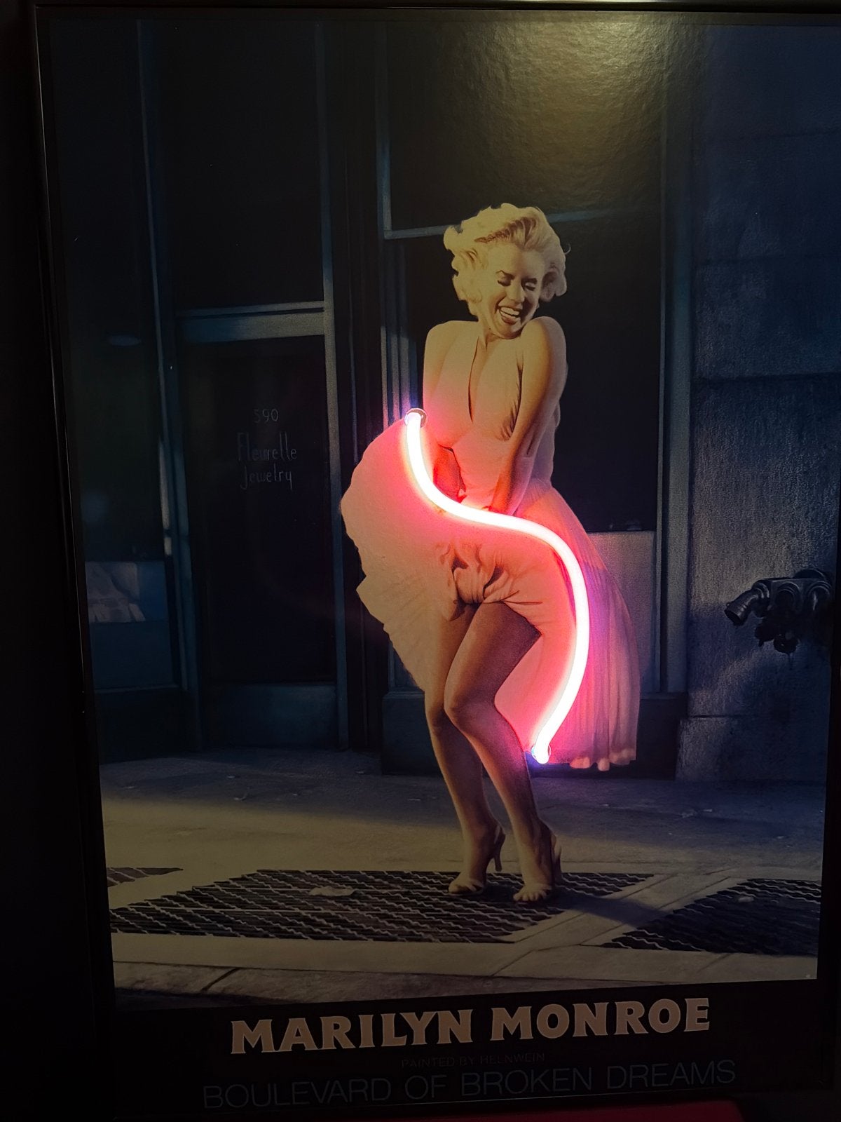 Marilyn Monroe Neon Poster - Boulevard of Broken Dreams, Ophalen of Verzenden, Zo goed als nieuw, Foto of Poster, 75 – 100