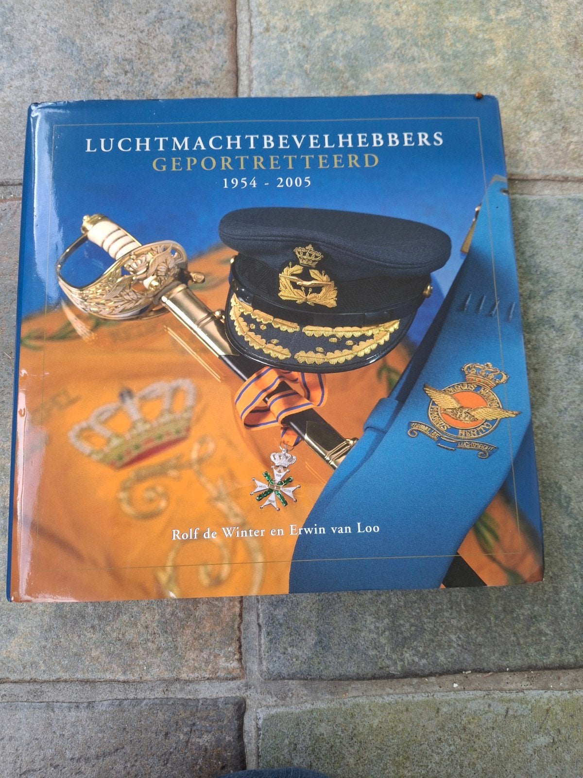 luchtmachtbevelhebbers geportretteerd 1954-2005, Ophalen of Verzenden, Zo goed als nieuw, Boek of Tijdschrift