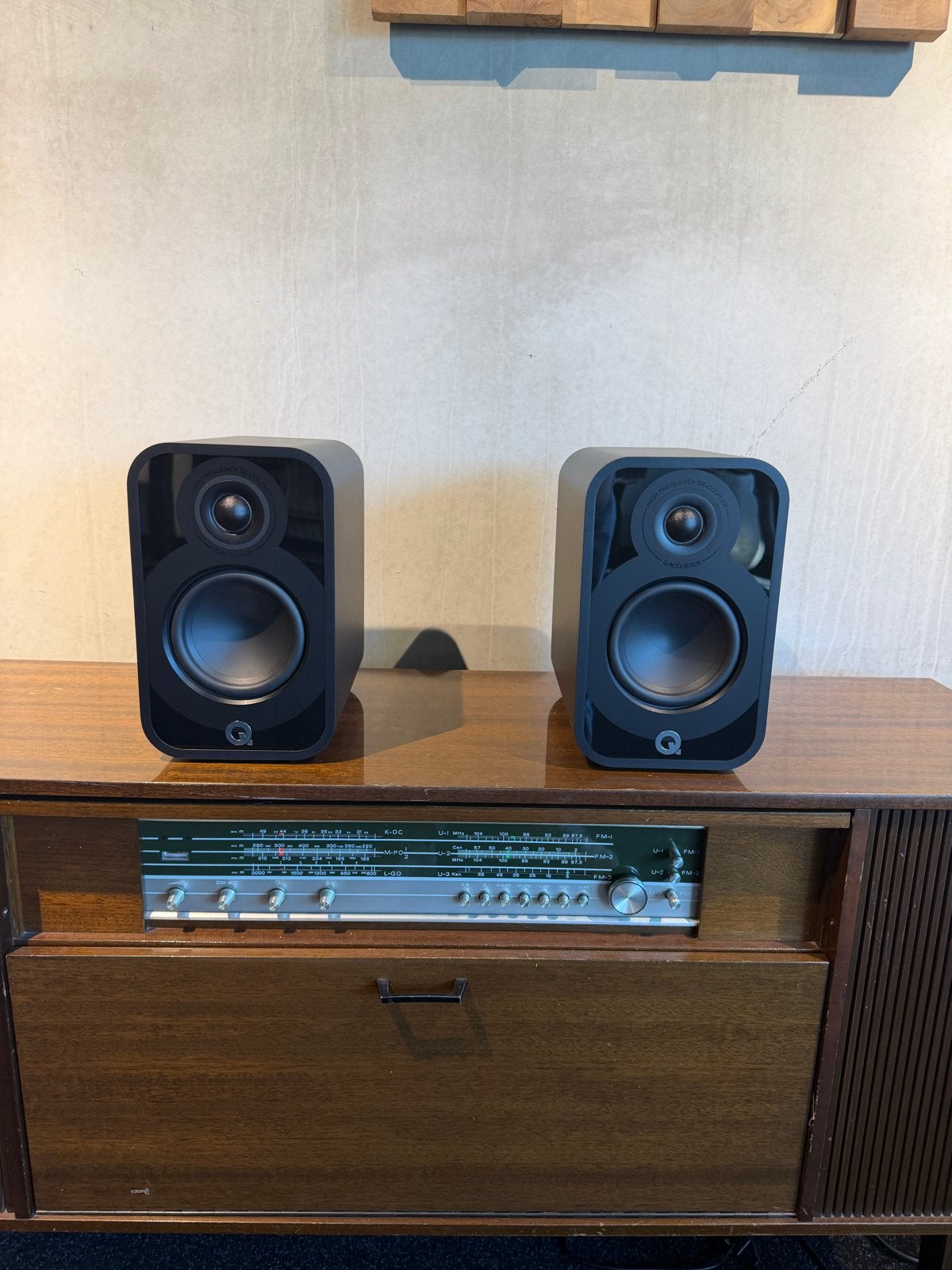 Q Acoustics 5010 Boekenplank Luidsprekers - Zwart, Overige merken, ., Ophalen of Verzenden, Zo goed als nieuw