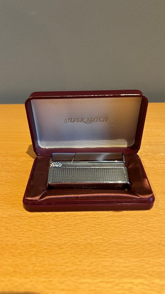 Originele silver match aansteker in doos, werkt op gas, Ophalen of Verzenden, Gebruikt, Aansteker