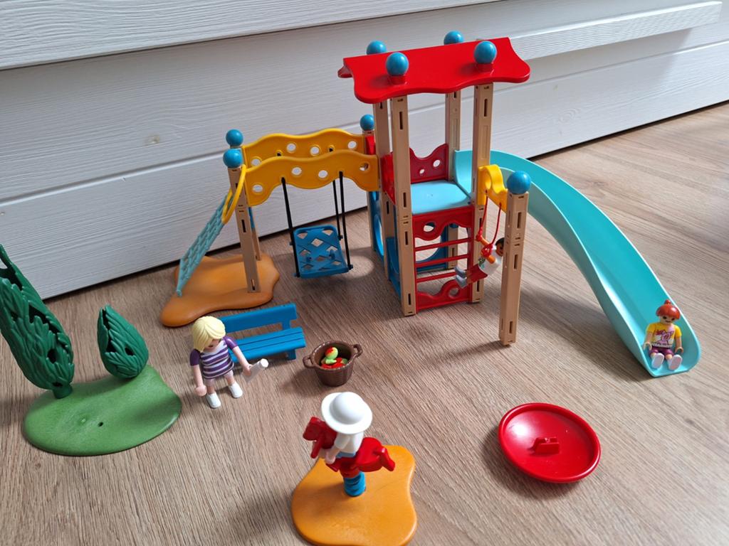 Playmobil speeltuin met figuren en accessoires, Kinderen en Baby's, Speelgoed | Playmobil, Gebruikt, Ophalen
