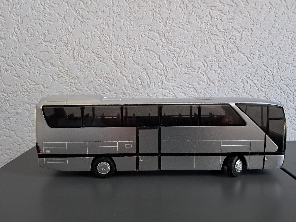 NZG modelbus Mercedes-Benz  460, 1/43, Hobby en Vrije tijd, Modelauto's | 1:43, Ophalen of Verzenden, Zo goed als nieuw, Bus of Vrachtwagen