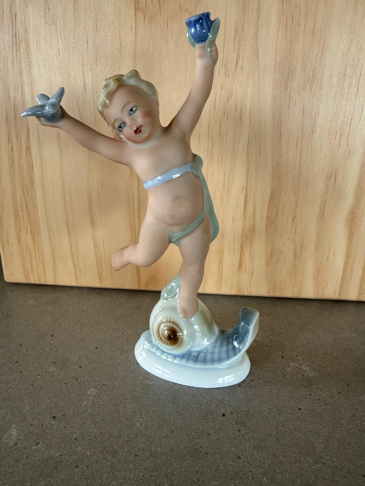 Gerold Porzellan Beeldje Jongen op Vis - Made in Western Ger, Antiek en Kunst, Ophalen of Verzenden