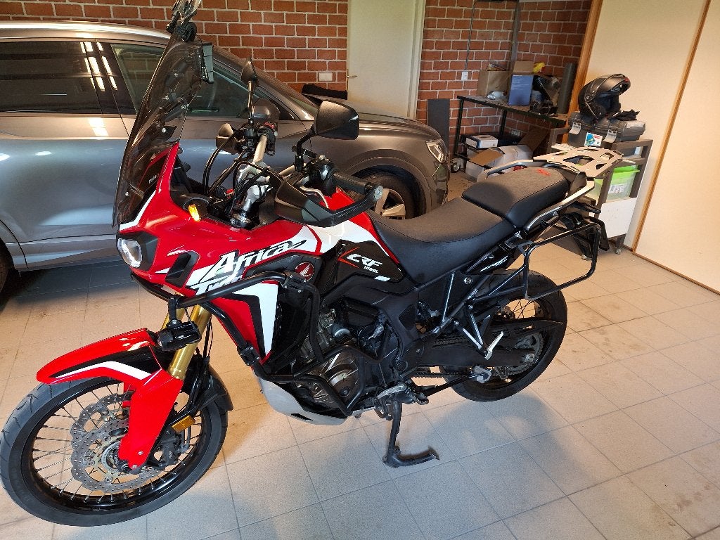 Honda CRF 1000L Africa Twin (bj 2017) 29735 km bomvol!, 2 cilinders, Occasion, Motorrijbewijs A, Particulier