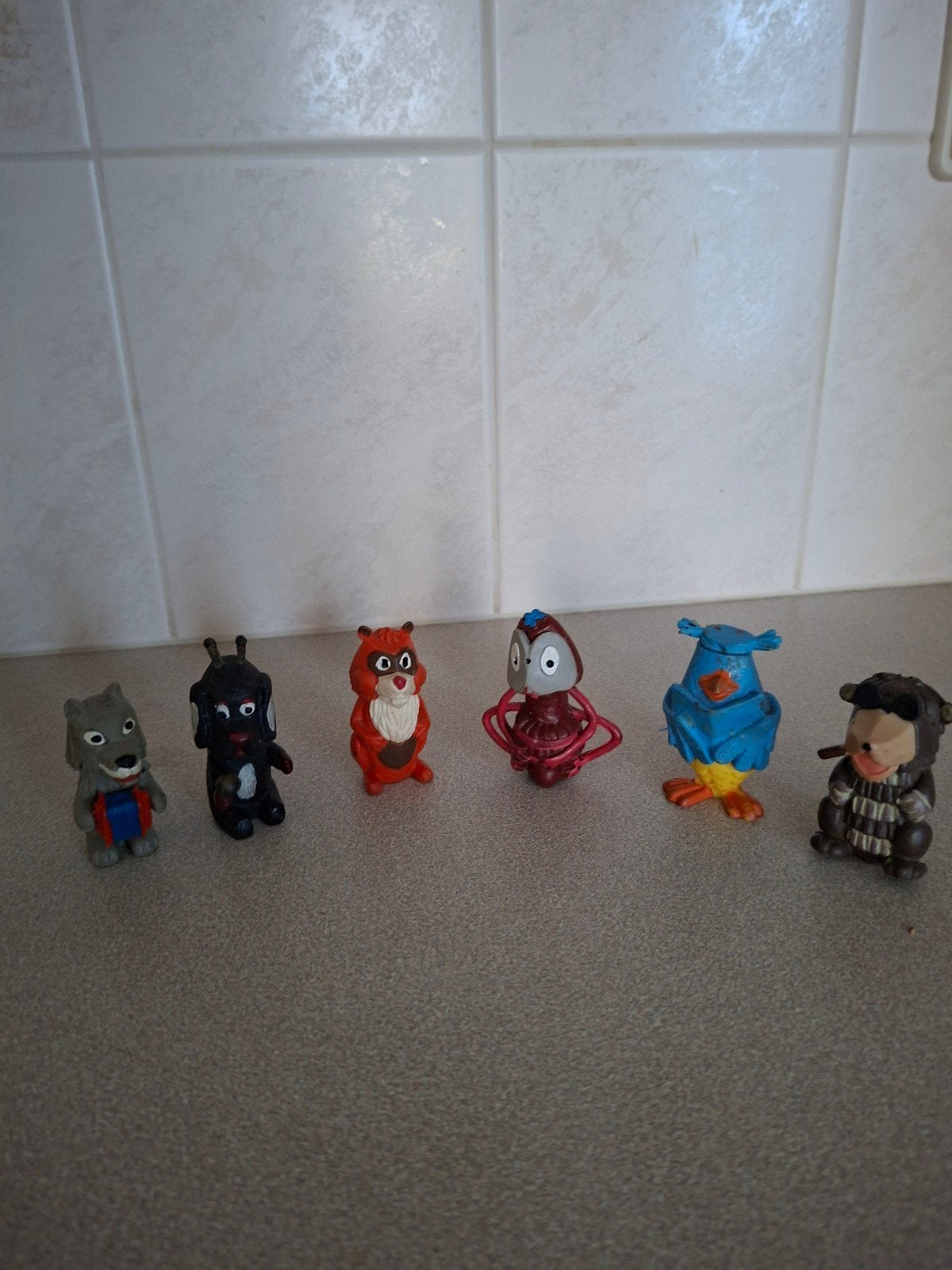 Fabeltjeskrant poppetjes figuurtjes 6 stuks ., Ophalen of Verzenden, Gebruikt