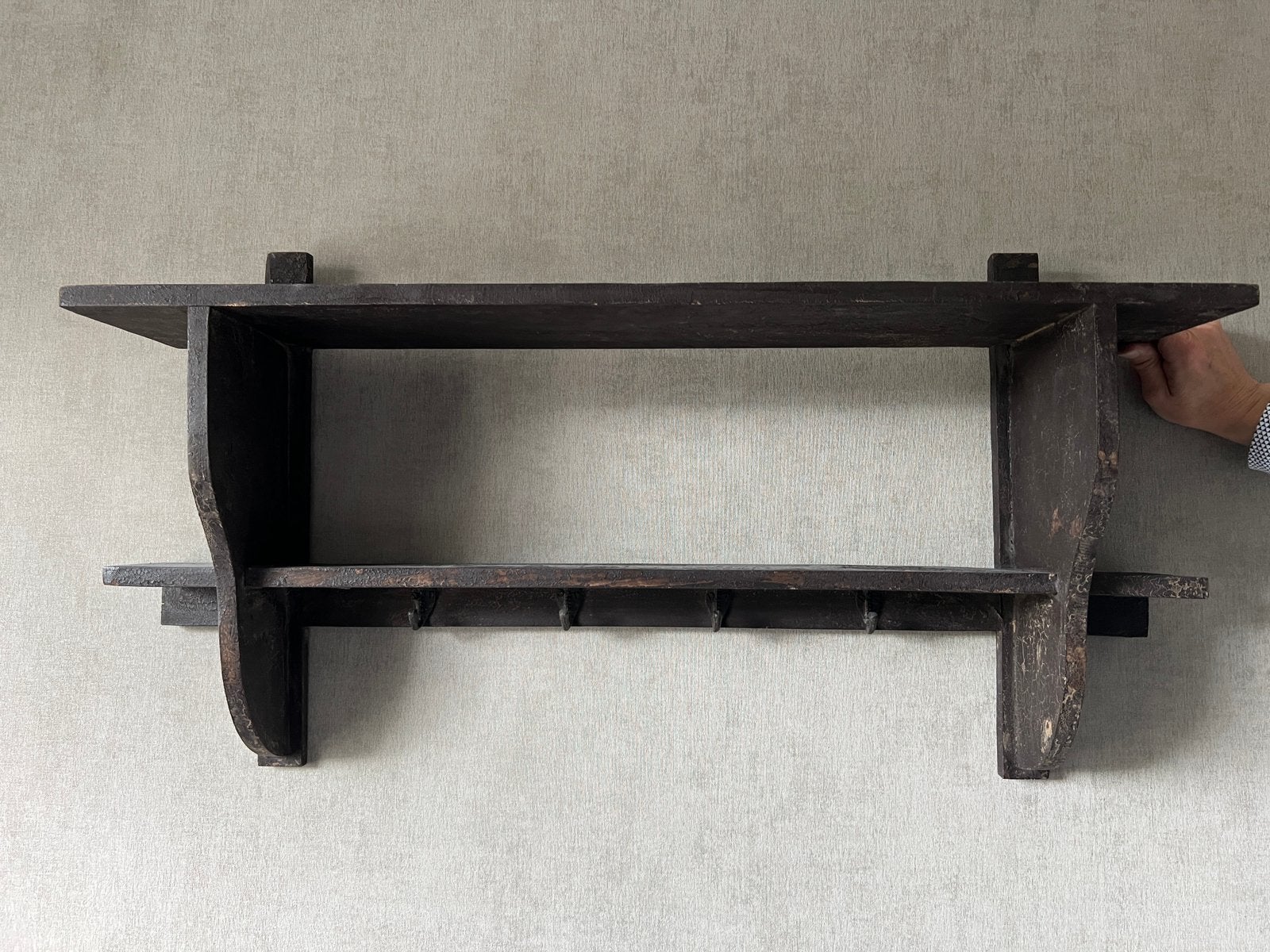 Landelijk houten rek met haken, Wandkapstok, Ophalen of Verzenden, Zo goed als nieuw, Minder dan 100 cm