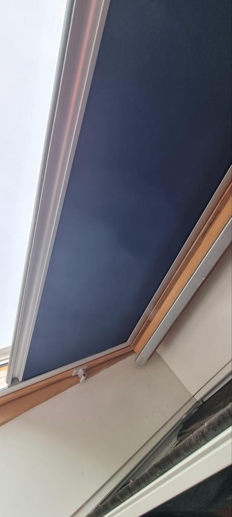 Verduisterend rolgordijn voor Velux dakraam GGL 410 3000, Gebruikt, Blauw, Modern, Functioneel, 50 tot 100 cm
