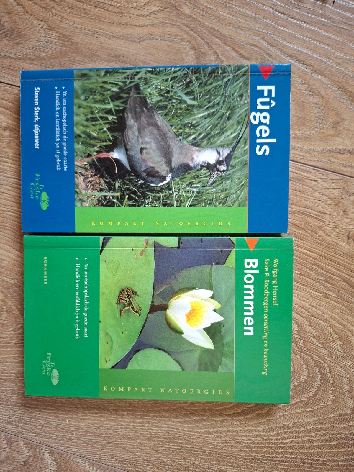 Fûgels & Blommen - Kompakt Natoergids (2-delige set), Ophalen of Verzenden, Zo goed als nieuw, Natuur algemeen, Steven Sterk, Wolfgang Hensel