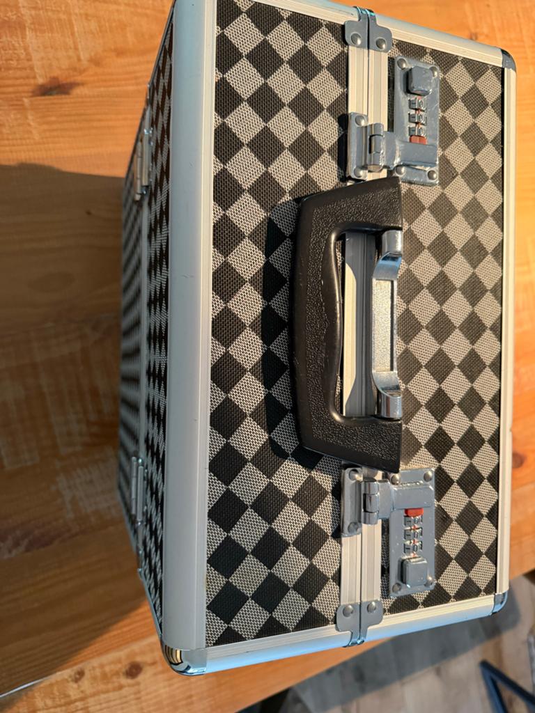 Koffer nagelstyliste / kapster / visagiste., Ophalen, Gebruikt, Zwart, Met slot