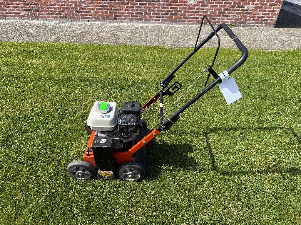 Verticuteermachines, Tuin en Terras, Verticuteermachines, Zo goed als nieuw, Benzine, Ophalen