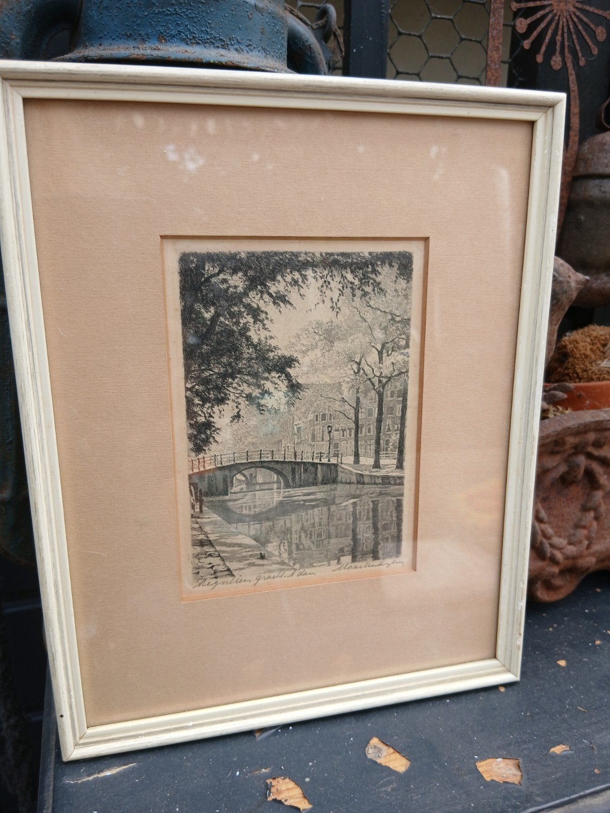 Ets 'Reguliersgracht Amsterdam' van Maarten Langbroek, Antiek en Kunst, Gesigneerd, Stadsgezicht, Ophalen of Verzenden, 1950 - 1999