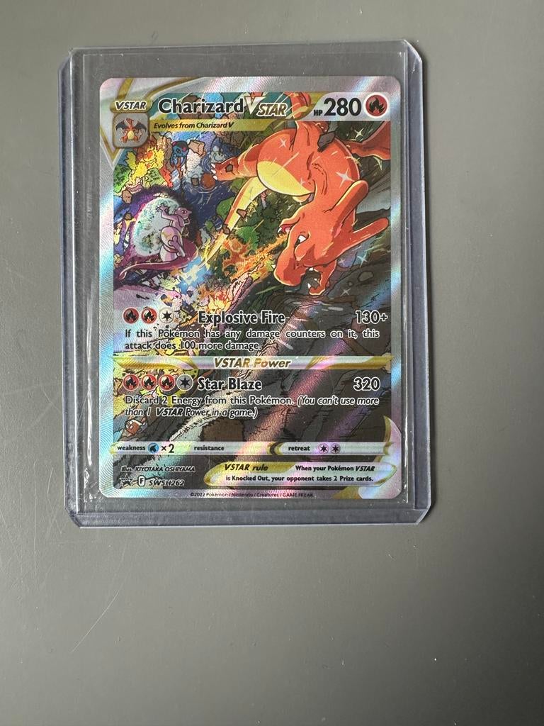 Charizard VSTAR (miscut) - Goede staat,, Ophalen of Verzenden, Zo goed als nieuw, Losse kaart