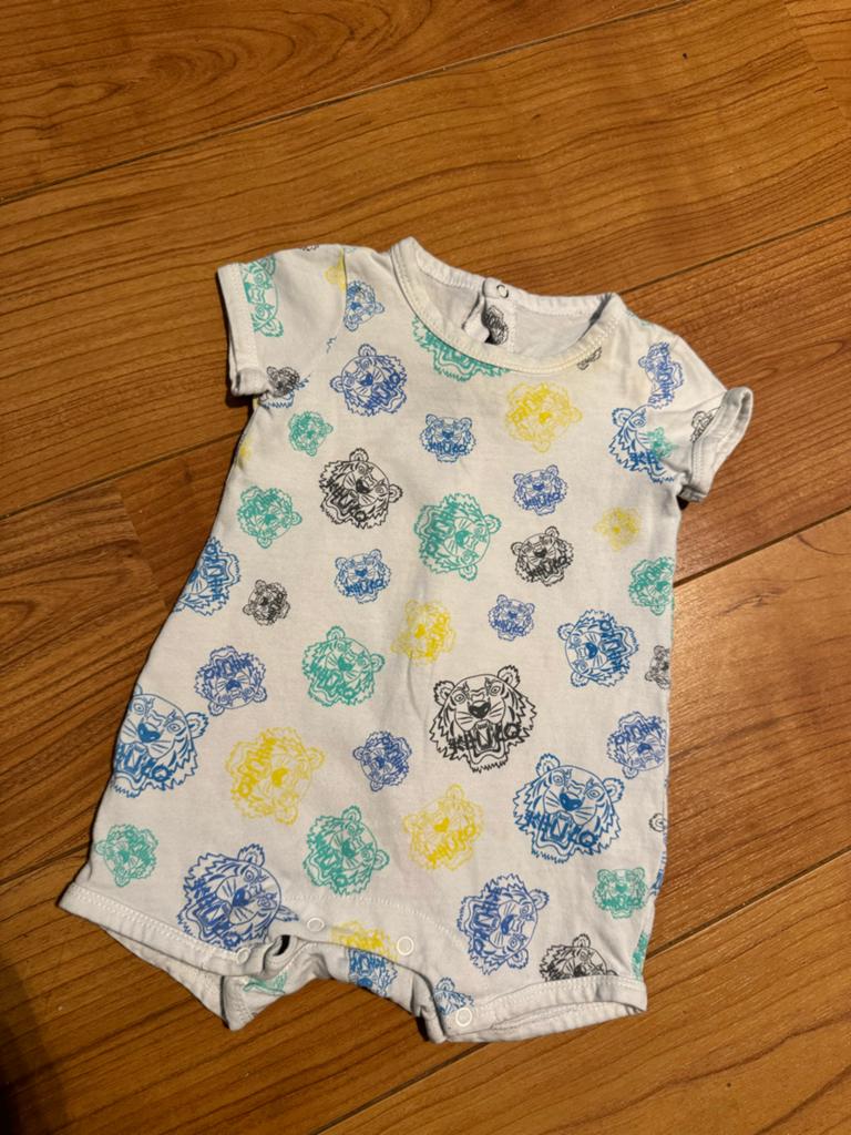 Kenzo boxpakje maat 3M met tijgerprint, Kinderen en Baby's, Ophalen of Verzenden, Zo goed als nieuw, Jongetje of Meisje