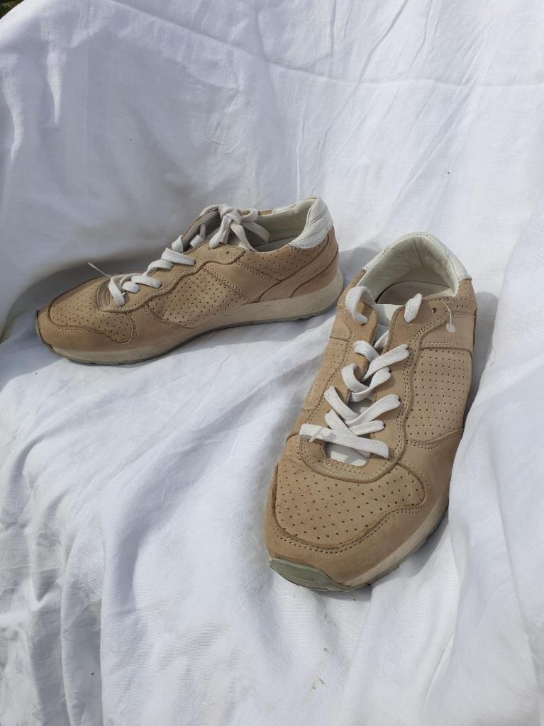 Mooie beige leren sneakers. Mt 36. Merk ETQ., ., Beige, Ophalen of Verzenden, .