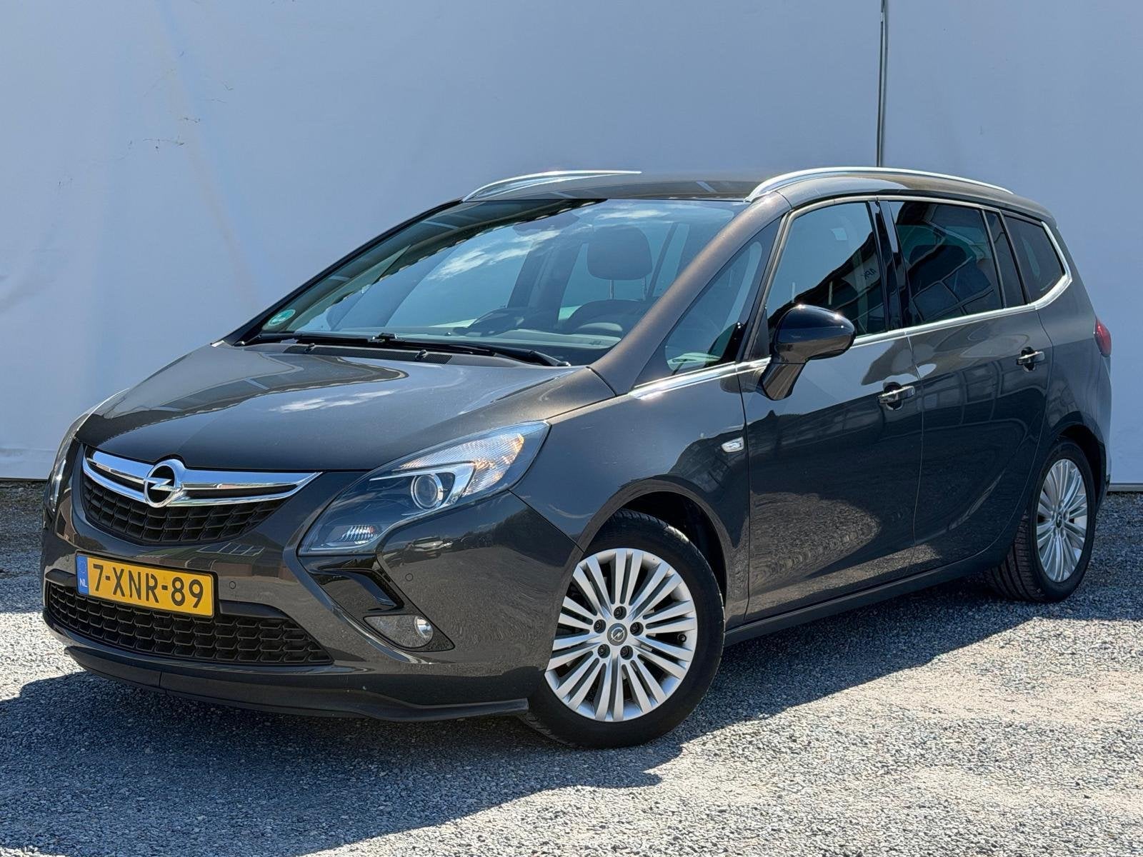 Opel Zafira Tourer 1.4 Business+ 7p. | Camera | Trekhaak | C, Auto's, Euro 5, Stof, Gebruikt, 4 cilinders