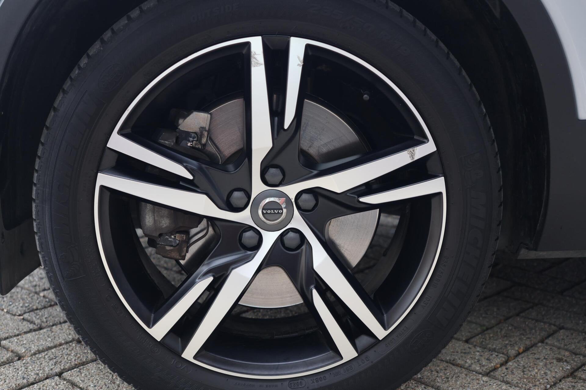 Foto 18 van Volvo XC40 T4 Recharge R-Design | Stoelverwarming | Trekhaak
