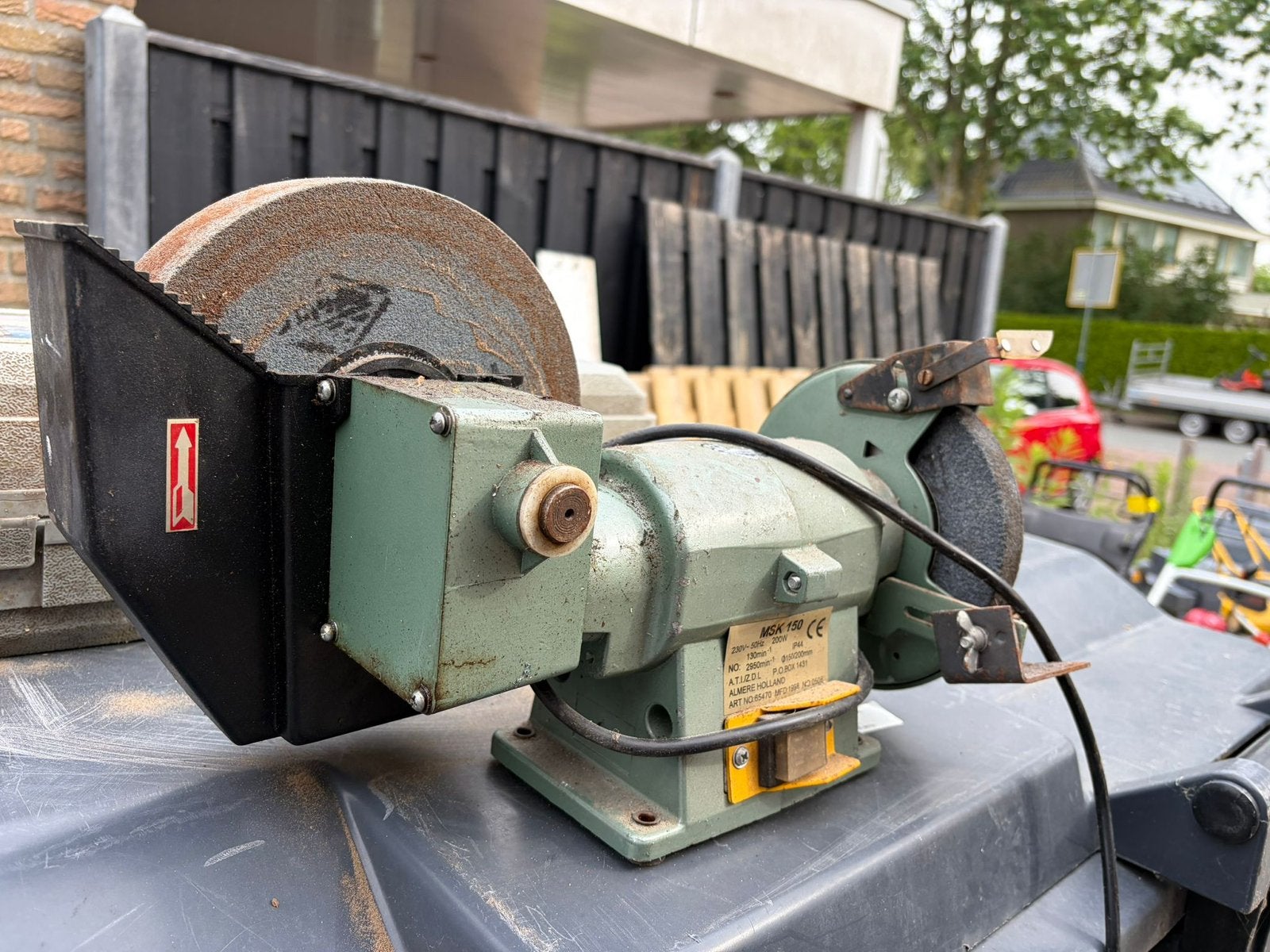 Slijpsteen machine, Ophalen of Verzenden, Gebruikt, Minder dan 700 watt, Werkbankslijpmachine