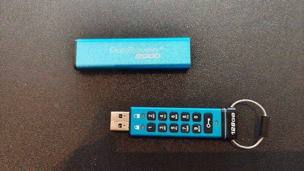 Kingston DataTraveler 2000 128GB, Computers en Software, USB Sticks, Zo goed als nieuw, 128 GB, Verzenden