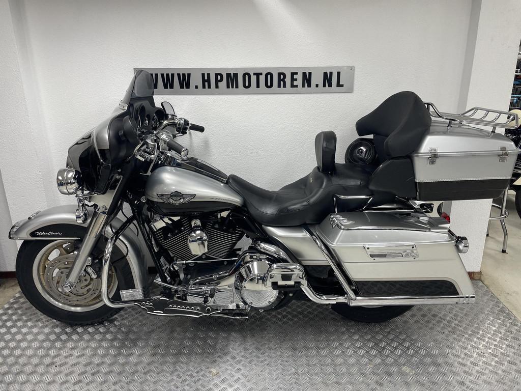 Harley Davidson FLHTCU ELECTRA GLIDE ULTRA CLASSIC 100 YEARS, Motoren, Motoren | Harley-Davidson, Laan van Vredenoord 33
2289 DA  Rijswijk, NL