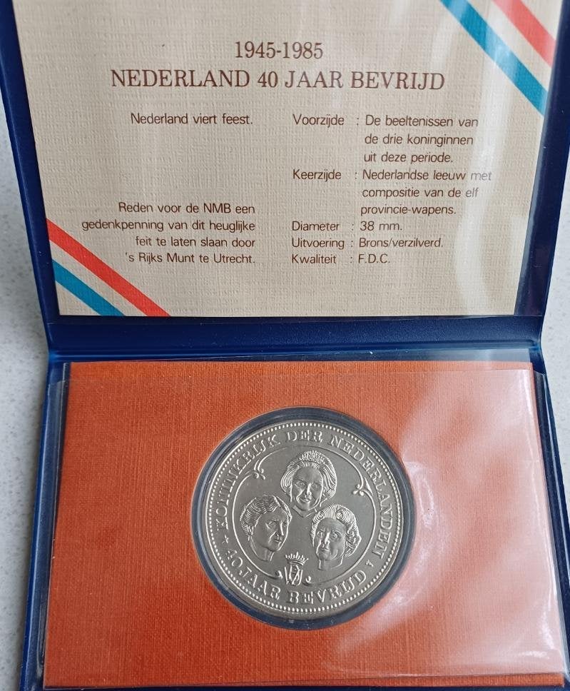 Koninkrijk der nederlanden 45 jaar bevrijd, Ophalen of Verzenden, Nederland, Munten
