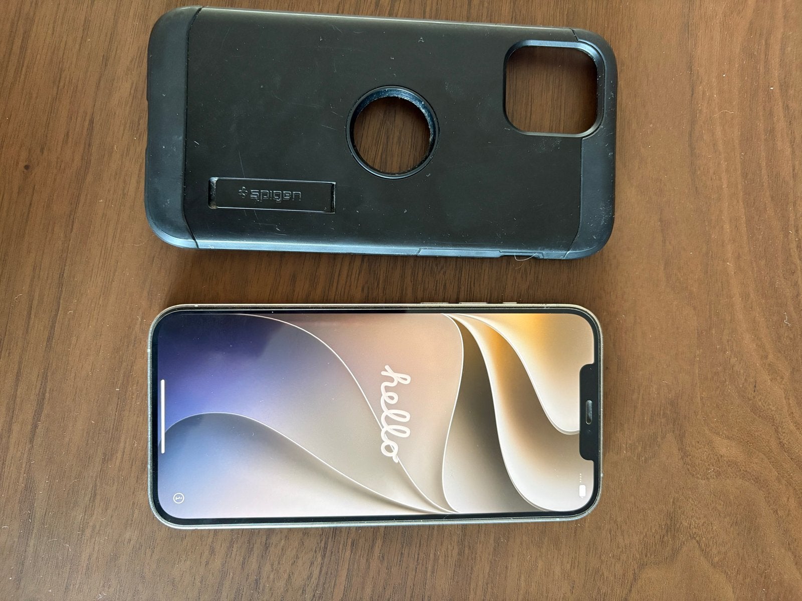 iPhone 12 Pro Max 128GB Zilver met Spigen hoesje
