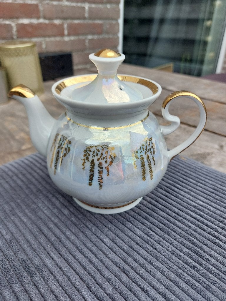 Bijzondere vintage Polonne theepot  USSR, Ophalen