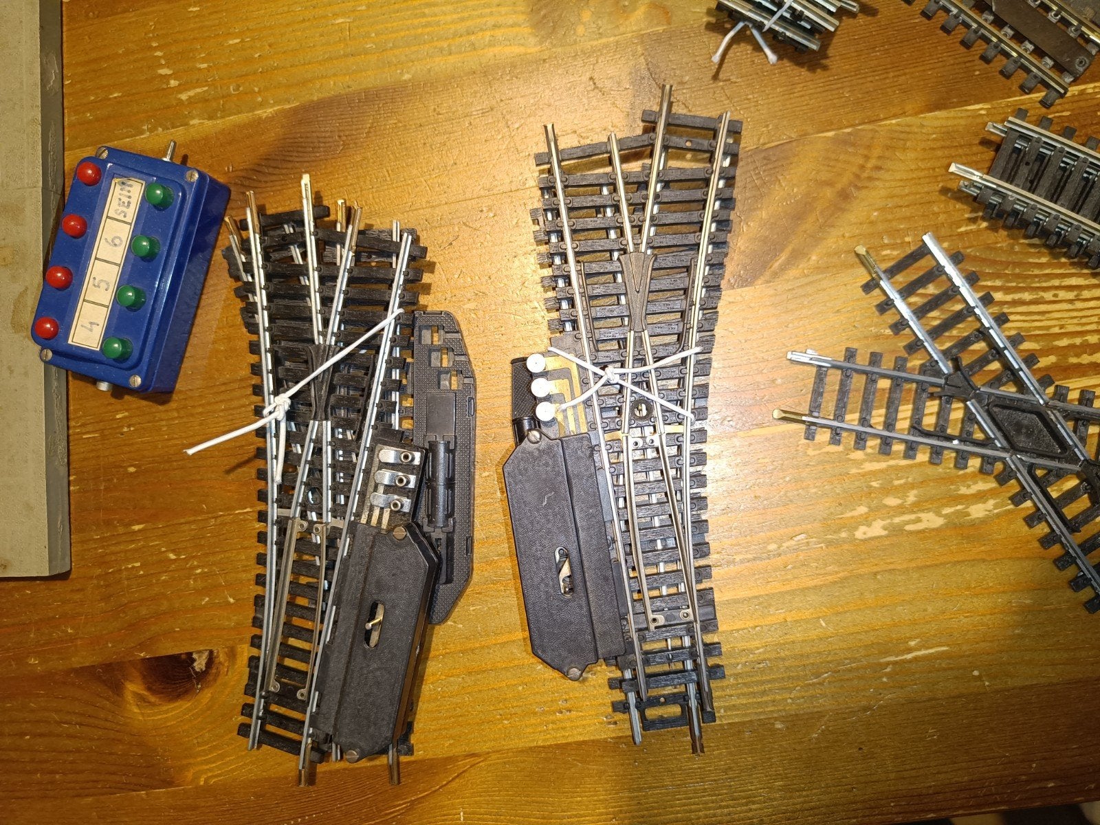 Grote modelspoorbaan set met treinen, rails en gebouwen, Ophalen of Verzenden