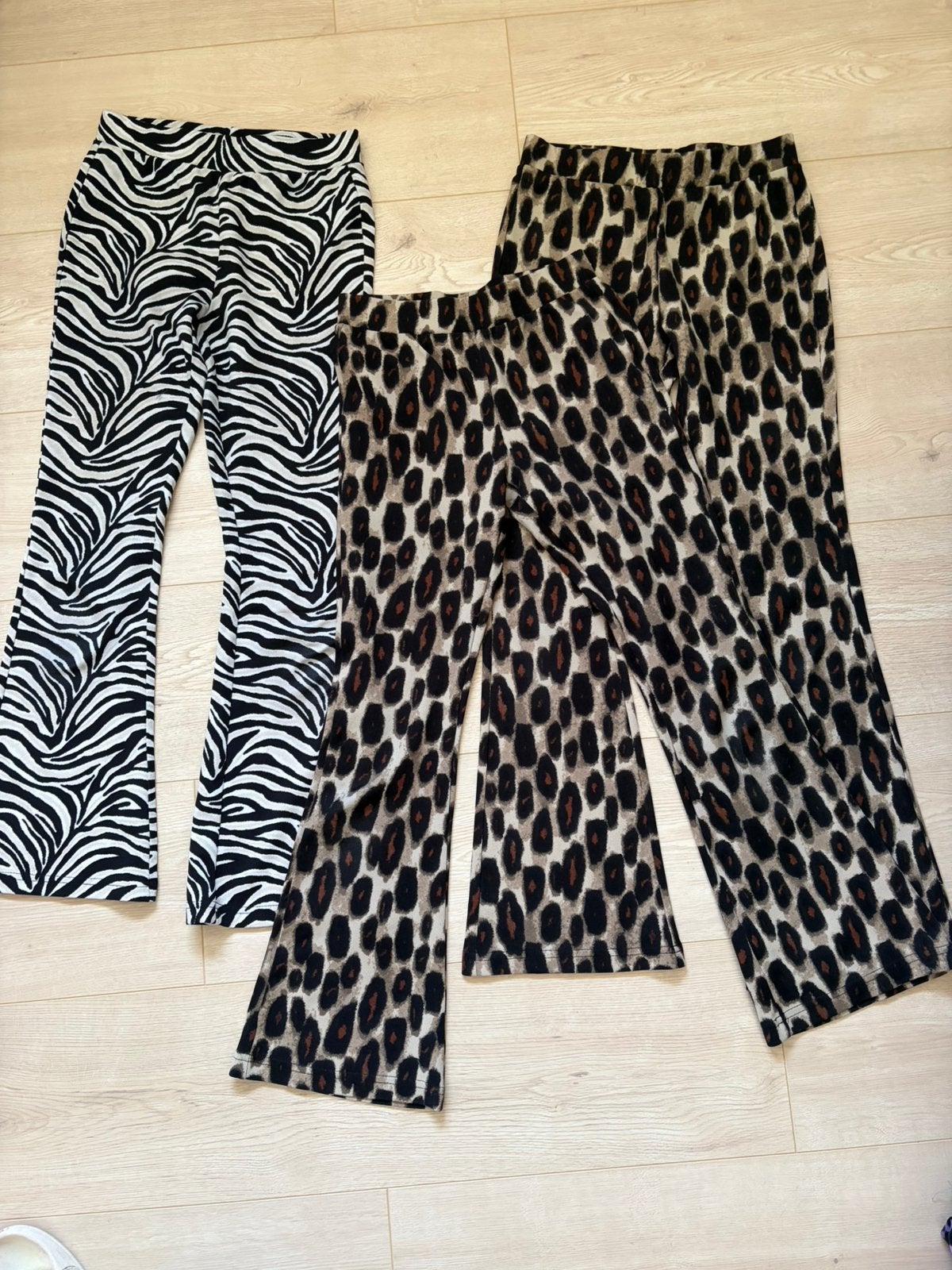 3 Flared leggings 140, Kinderen en Baby's, Kinderkleding | Maat 140, Ophalen, Zo goed als nieuw, Meisje, Broek