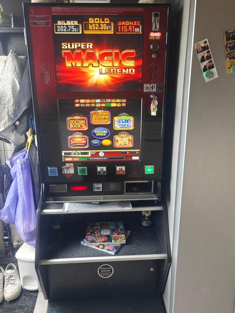 Gokkast Super Magic Legend 20 games, Verzamelen, Automaten | Gokkasten en Fruitautomaten, Gebruikt, Euro, Met sleutels, Ophalen