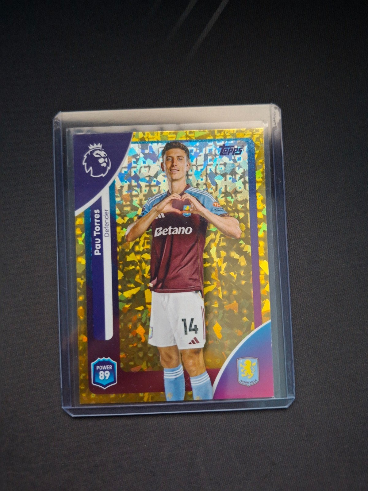 Pau Torres Aston Villa Topps Premier League Kaart 07/50, Verzenden, Zo goed als nieuw, Buitenlandse clubs, Spelerskaart