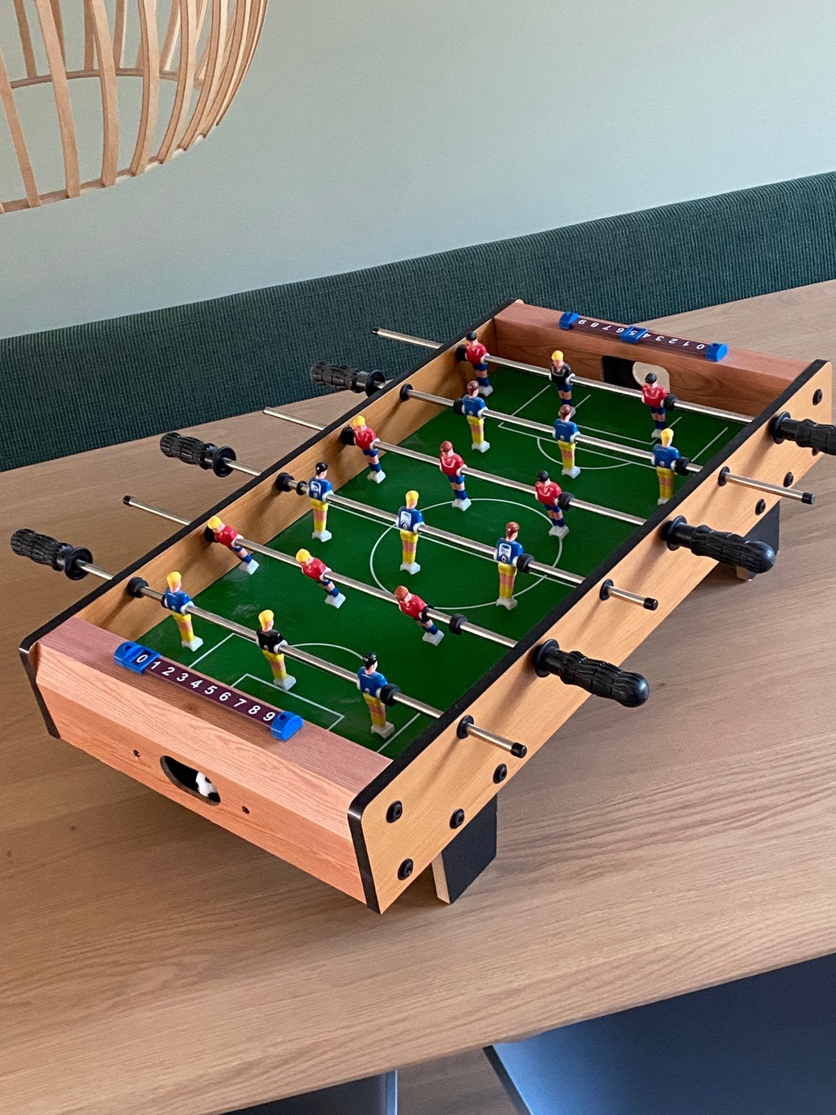 Nieuwe voetbaltafel, Ophalen, Zo goed als nieuw