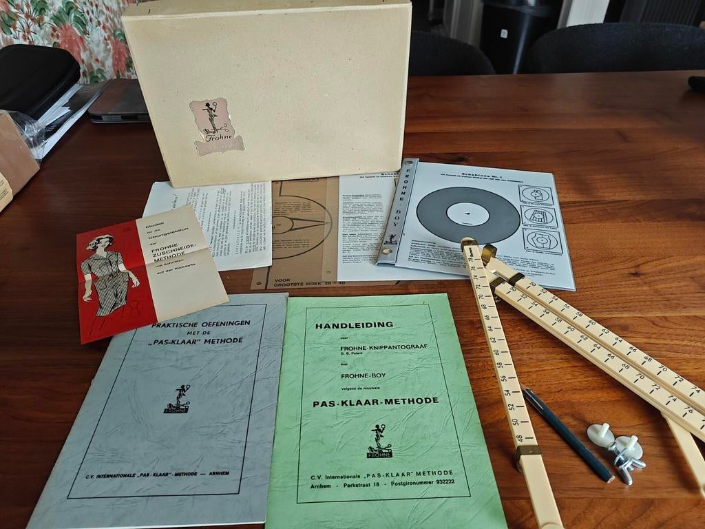 Vintage Frohne Knippantograaf in originele doos, Hobby en Vrije tijd, Naaien en Fournituren, Zo goed als nieuw, Overige typen