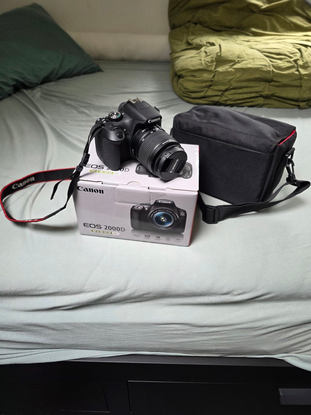 Canon EOS 2000D Spiegelreflexcamera met EF-S 18-55mm III Kit, Ingebouwde flitser, Spiegelreflex, Canon, Cameratas