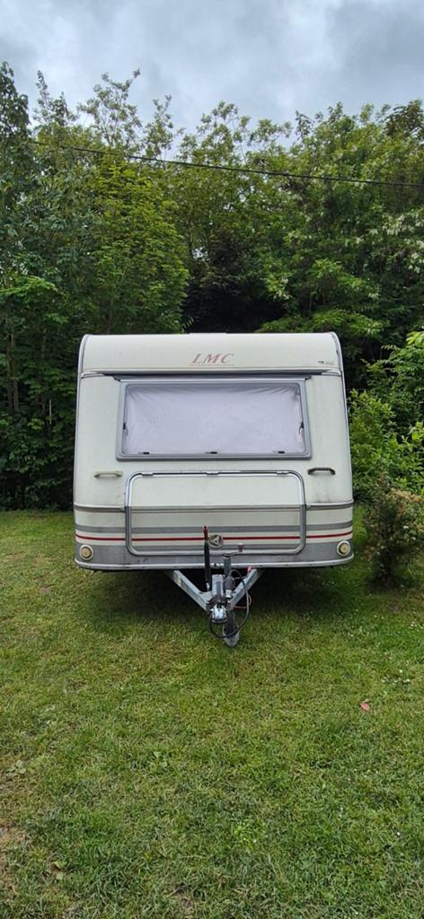 LMC 530K caravan uit 1997 met Isabella voortent en luifel, Caravans en Kamperen