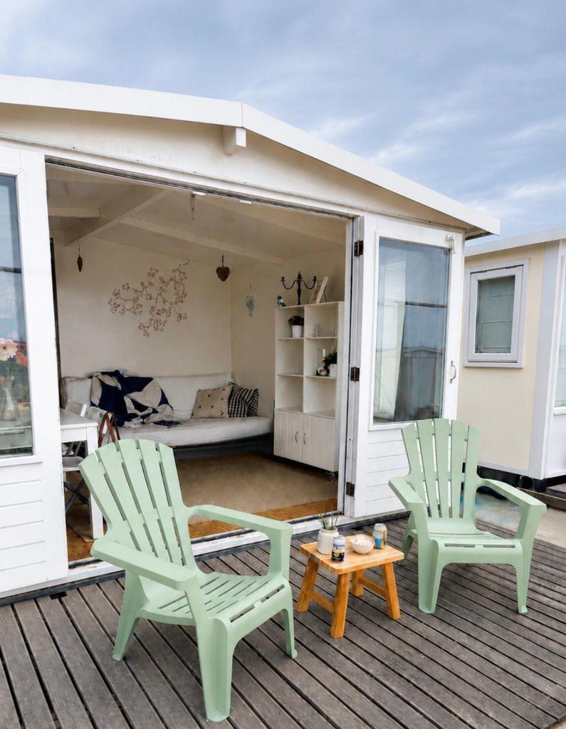 Strandhuis Grote Strand IJmuiden te koop, Vakantie, Vakantiehuizen | Nederland, 7 personen, Noord-Holland, 1 slaapkamer, Eigenaar