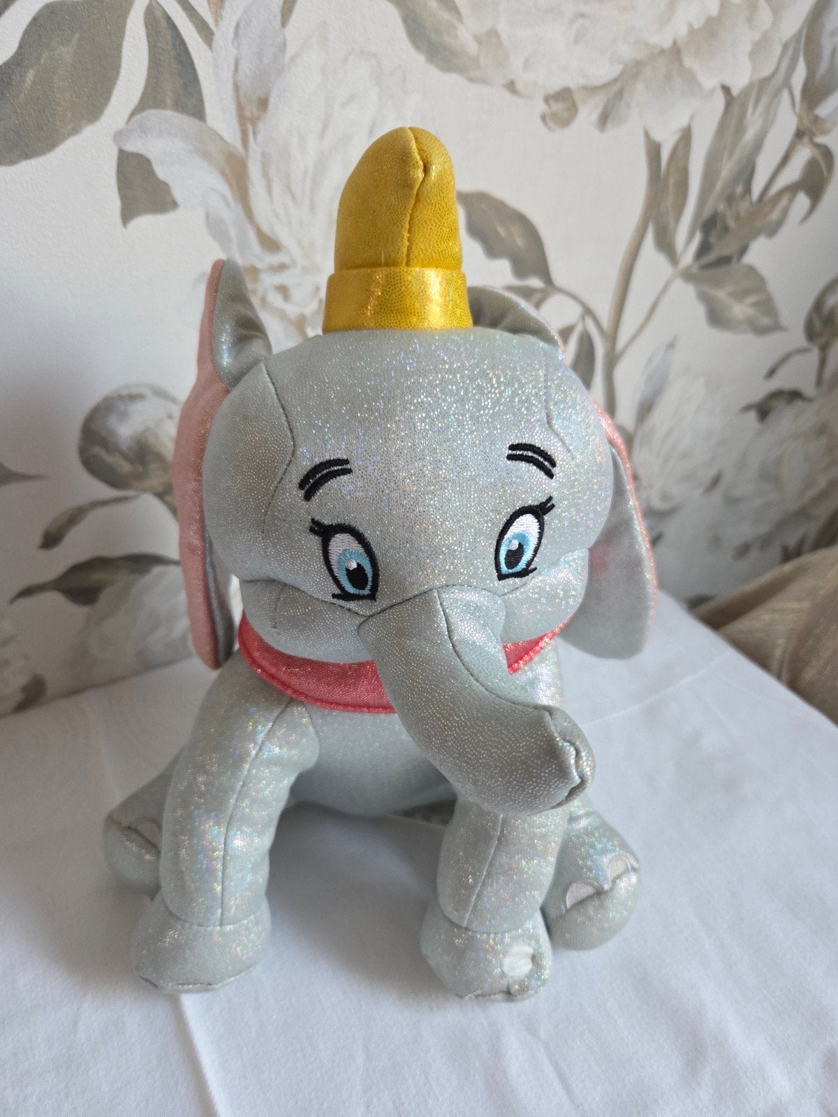 Disney Dumbo 100 jaar knuffel met geluid, Ophalen of Verzenden, Bambi of Dumbo, Zo goed als nieuw, Knuffel