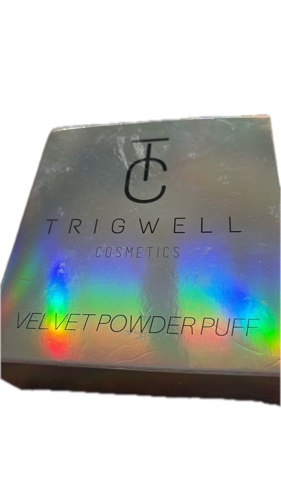 TRIGWELL COSMETICS VELVET POWDER PUFF - Nieuw, Verzenden, Nieuw, Gehele gezicht, Toebehoren