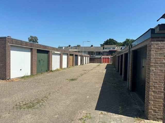 Halsteren Garagebox te huur, Noord-Brabant