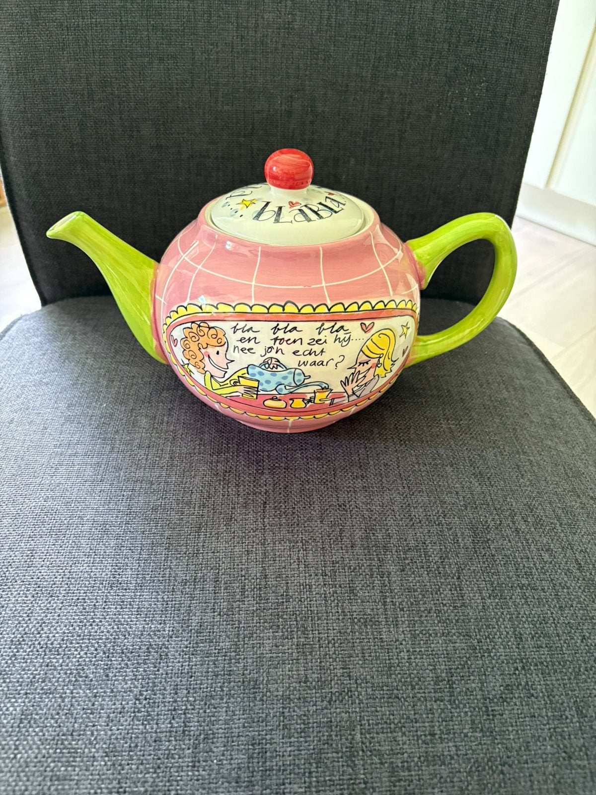 Blond theepot, als nieuw, Huis en Inrichting, Keuken | Servies, Ophalen of Verzenden, Zo goed als nieuw, Aardewerk, Overige typen