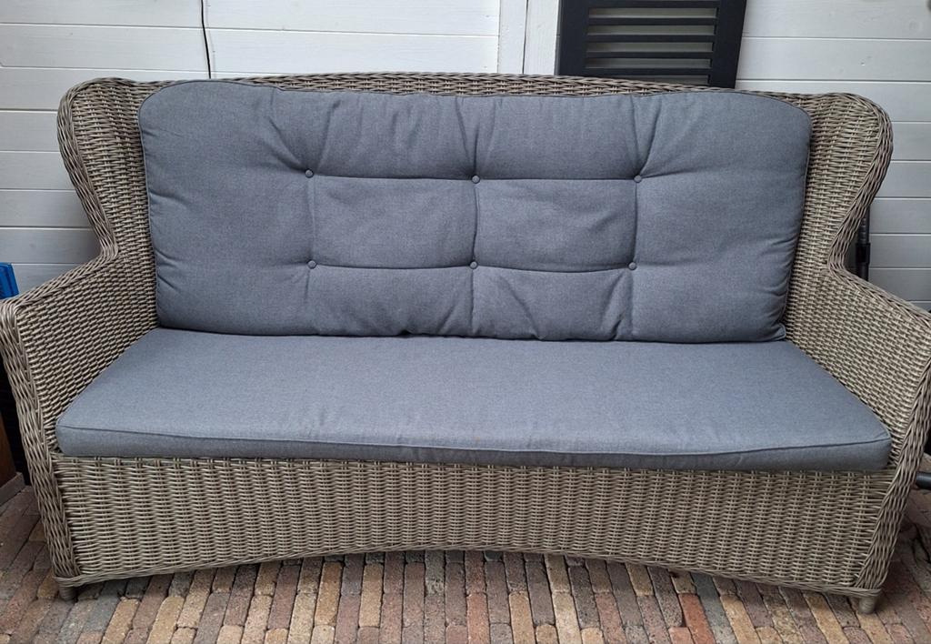 Tuinbank, Tuin en Terras, Tuinsets en Loungesets, Ophalen, 4 zitplaatsen, Kunststof, Zo goed als nieuw