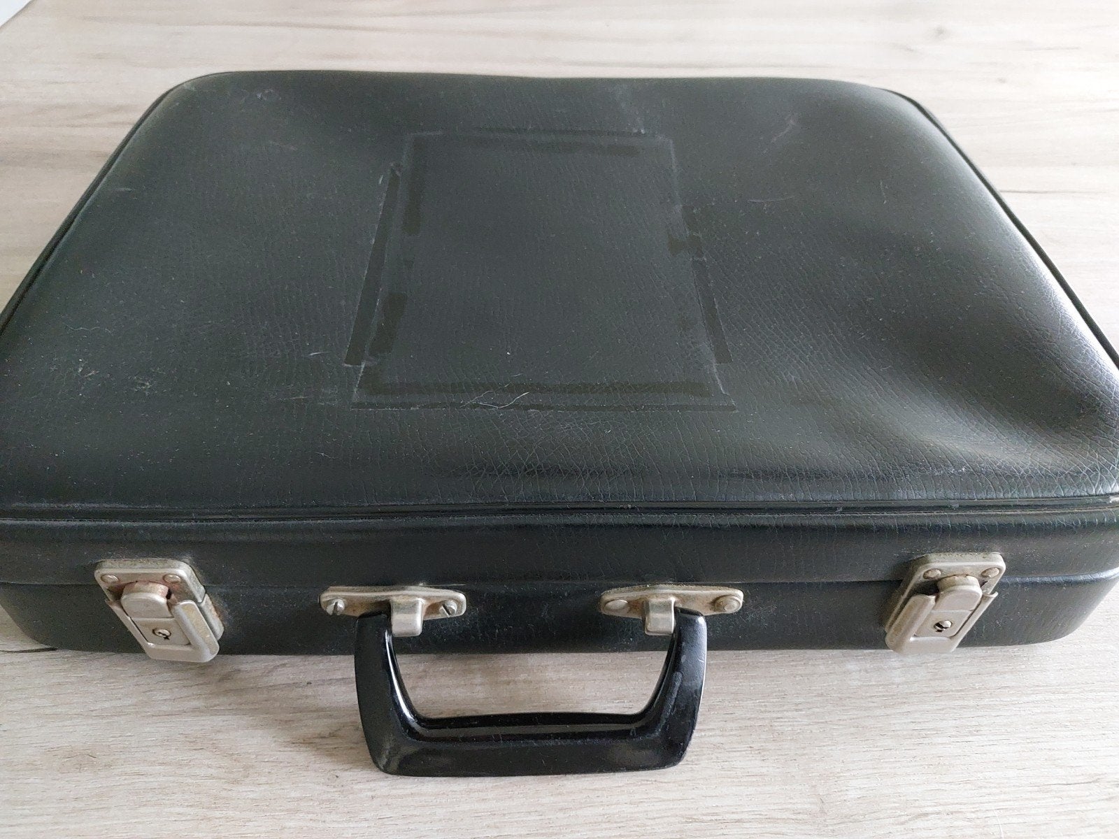 Koffertje met postzegels, Ophalen of Verzenden