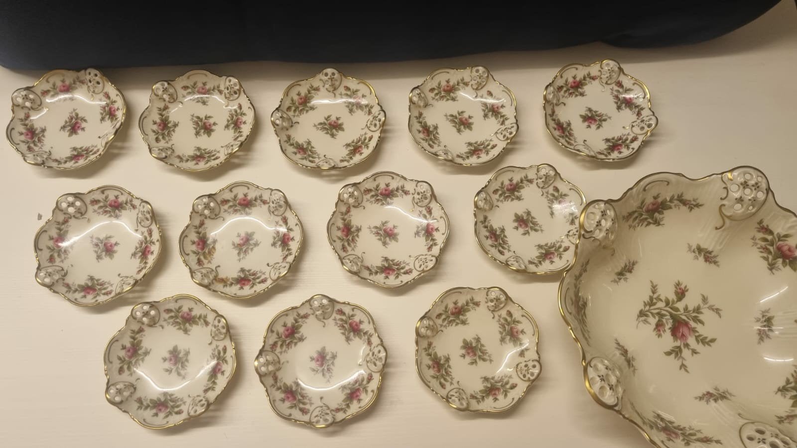 Rosenthal Molière Moosrose set (13-delig) bonbon / gebak, Ophalen