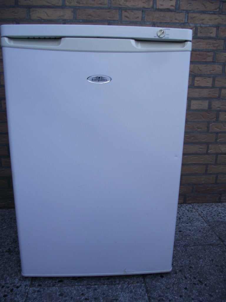 byna gratis als nieuw goed werkende diepvries 4+ sterren 4 L, Minder dan 60 cm, Zo goed als nieuw, Energieklasse A of zuiniger