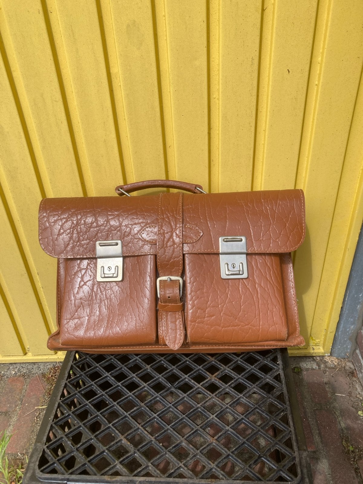 Degelijke Zware Leren Schooltas / Aktetas, Gebruikt, Bruin, Leer, Ophalen