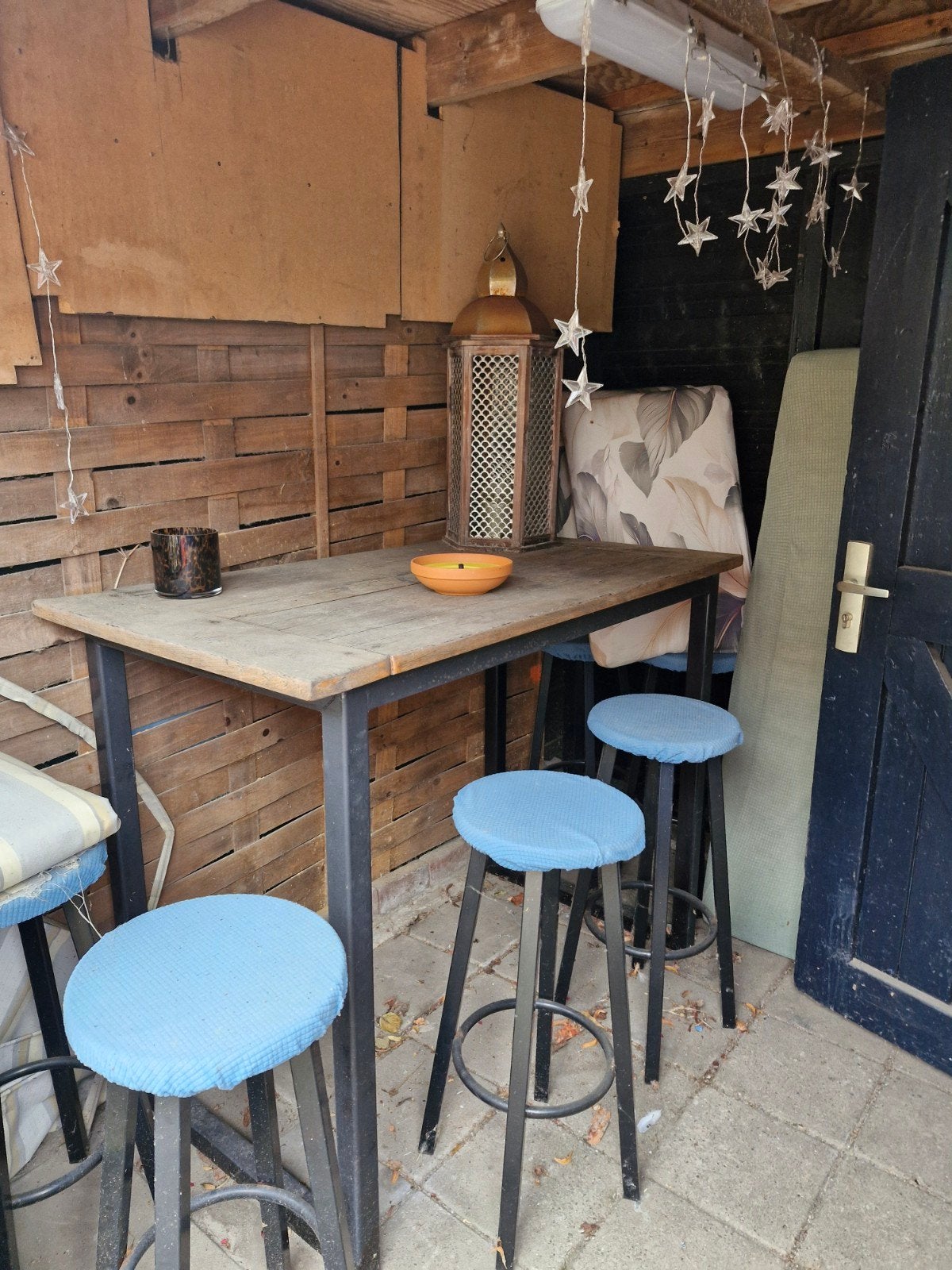 bartafel met krukken, Ophalen, Gebruikt