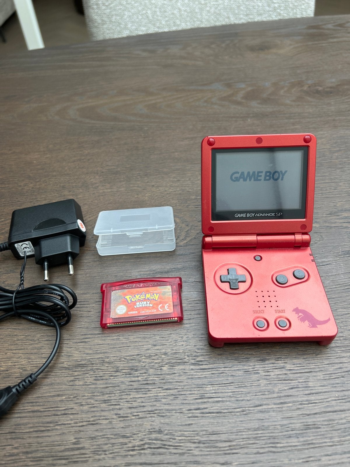 Game Boy Advance SP met Pokémon Ruby Version, Spelcomputers en Games, Ophalen of Verzenden, Zo goed als nieuw, Game Boy Advance SP