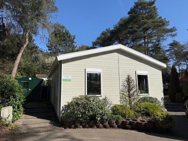 Diever, keurig en comfortabel chalet, 70m2, In bos, Recreatiepark, Afwasmachine, Chalet, Bungalow of Caravan