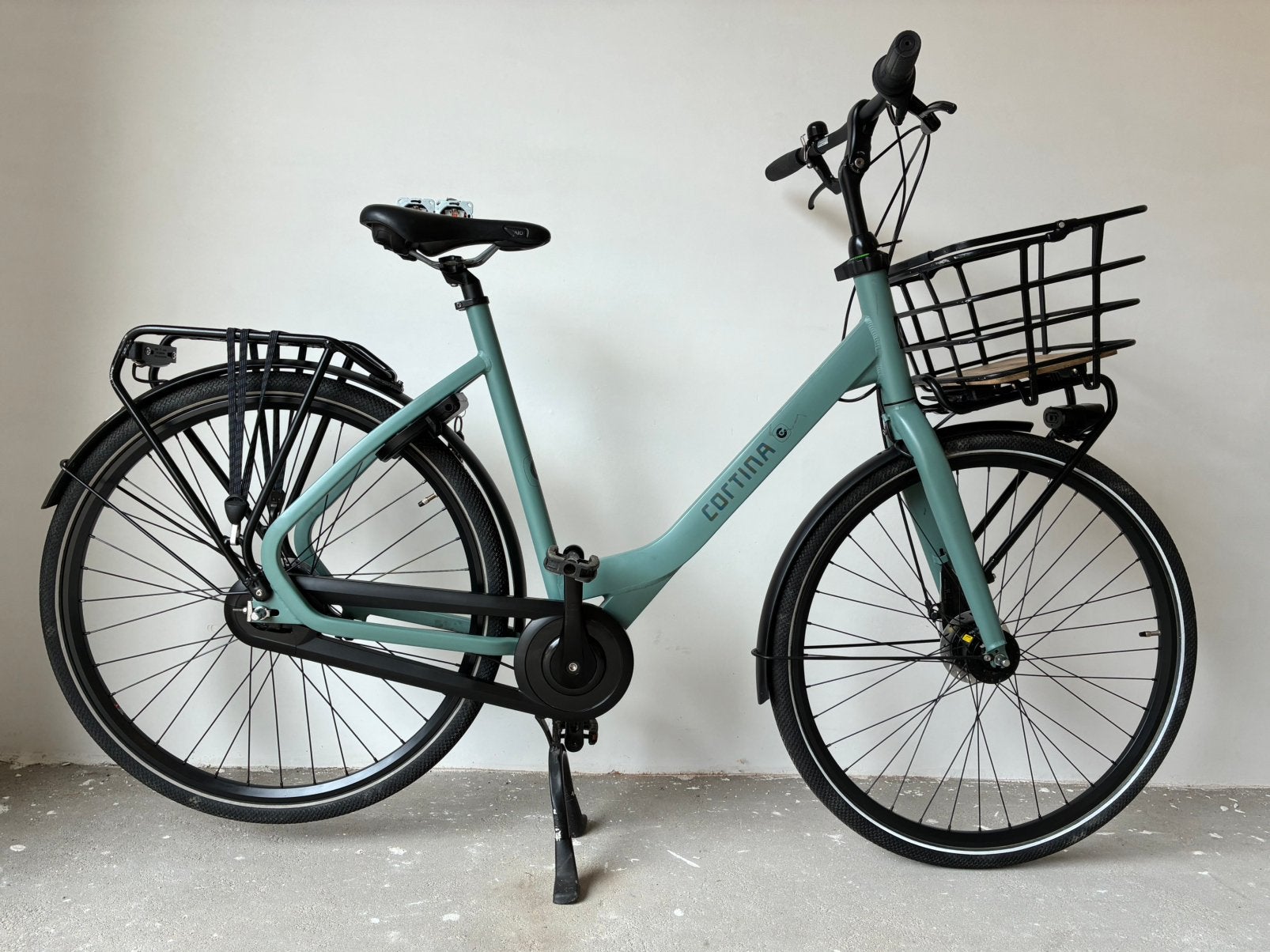 Zeer Nette Cortina Common damesfiets met 7 versnellingen, Versnellingen, 56 cm of meer, Zo goed als nieuw, Trommelrem