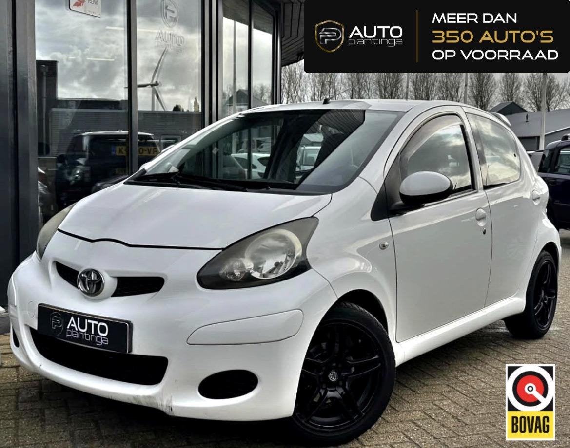Toyota Aygo 1.0-12V Xcite White NETTE AUTO | LUXE | Lederen, Voorwielaandrijving, Gebruikt, 4 stoelen, Origineel Nederlands