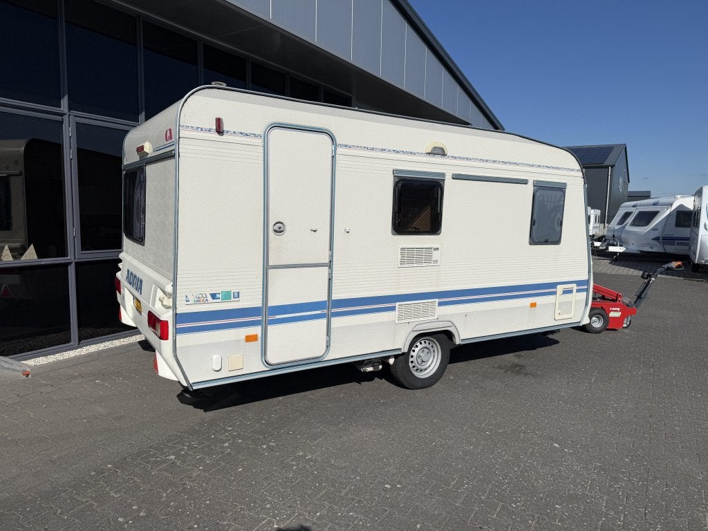 Adria Unica A 432 PX Fransbed 230cm + Zit + WC 830KG BJ 2002, Bedrijf, Treinzit, 750 - 1000 kg, Adria